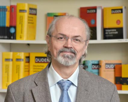 Dr. Werner Scholze-Stubenrecht, Leiter der Dudenredaktion im Dudenverlag.