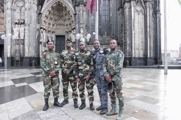 Afrikanische Soldaten Bild: Felicitas Rabe
