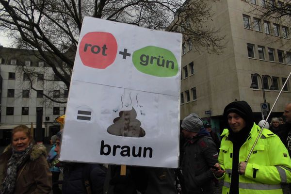 Demonstration gegen Waffenlieferungen in die Ukraine, Köln 4.02.2023 Bild: Felicitas Rabe