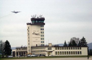 Die Ramstein Air Base (kurz: Ramstein AB) ist der größte Militärflugplatz der United States Air Force außerhalb der Vereinigten Staaten und das Hauptquartier der United States Air Forces in Europe, der United States Air Forces in Africa sowie das Hauptquartier des Allied Air Command Ramstein, einer NATO-Kommandobehörde zur Führung von Luftstreitkräften.