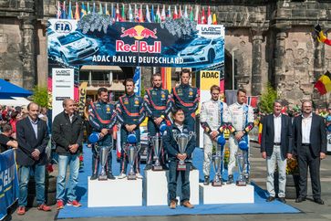 ADAC Rallye Deutschland 2014,Andreas Mikkelsen,Dani Sordo,FIA,FIA World Rally Championship,Hans-Joachim Stuck,Hermann Tomczyk, Hyundai Motorsport, Marc Marti,Motorsport, Nicolas Gilsoul, Ola Floene, Rally Rallye, Siegerehrung,Strietzel Stuck, Thierry Neuville, Volkswagen Motorsport, WRC (2014), Archivbild