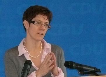 Annegret Kramp-Karrenbauer bei einer Programmdebatte-Veranstaltung der CDU Saar am 4. Dezember 2010