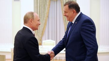 Der russische Präsident Wladimir Putin (links) und Milorad Dodik, das serbische Mitglied der Präsidentschaft von Bosnien und Herzegowina, bei ihrem Treffen in Moskau, 20. September 2022