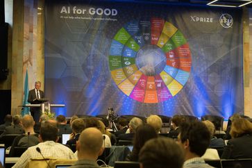 Audi-Vorstandschef Prof. Rupert Stadler hat bei einem Kongress der Vereinten Nationen über den Umgang mit Künstlicher Intelligenz zum Wohl der Menschheit gesprochen.Bild : "obs/Audi AG/Remo Eisner-CH"