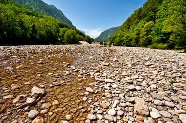 Weltweit drohen Flussbetten auszutrocknen, vor allem in den Regionen, in denen seit Jahren und Jahrzehnten Grundwasser gefördert wird. Foto: George – stock.adobe.com