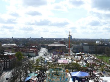 Blick auf den Send aus dem Riesenrad