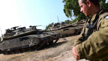 Panzer an der Grenze zwischen Israel und Gaza am 5. August 2022. (Symbolbild)