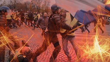 Polizeigewalt gegen Gelbwesten in Paris (Symbolbild)