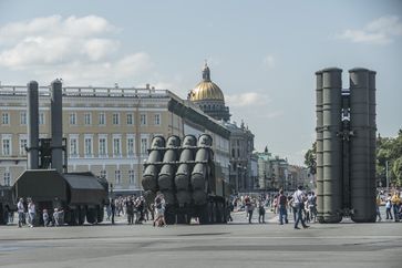 Type S-400 Triumf (C-400, SA-21 Growler) Langstrecken-Boden-Luft-Raketen-System