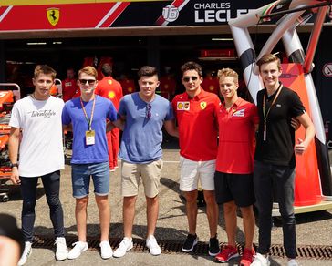 von links Arthur Leclerc, Roman Stanek, Niklas Krütten, Charles Leclerc, Gianluca Petecof, Theo PourchaireFrei zur redaktionellen Verwendung. Bild: "obs/ADAC/Hasan Bratic"