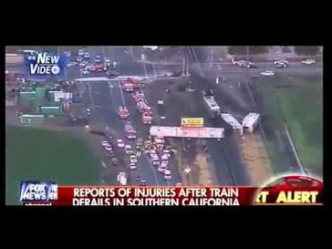 Screenshot aus dem Youtube Video "Dozens Injured In California Train Derailment"