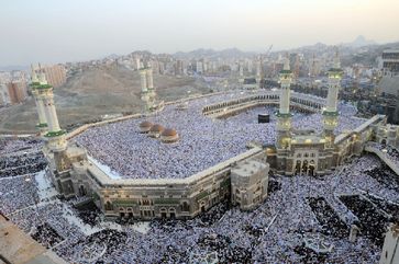 Kaaba (Symbolbild): Ein mehrfaches an Menschen darf, wenn mehr Häuser in Deutschland gebaut sind, hierher kommen als "Nachzug"