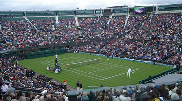 Bild: Centre Court Wimbledon: The original uploader was Razzle-dazzle at English Wikipedia., Public domain, via Wikimedia Commons / WB / Eigenes Werk