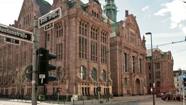 Der Stahlhof an der Bastionstraße ist der Sitz des Verwaltungsgerichts Düsseldorf.