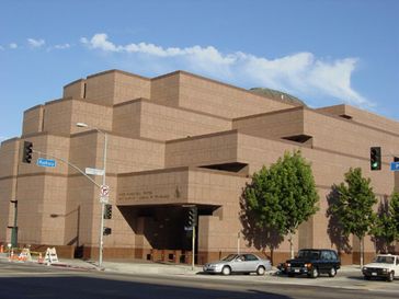 Simon Wiesenthal Center in Los Angeles