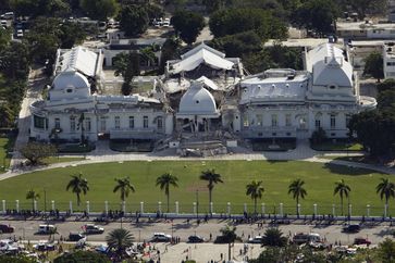 Zerstörter Präsidentenpalast (Januar 2010), Archivbild