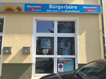 Bürgerbüro des AfD-Abgeordneten Rainer van Raemdonck in Falkensee (bei Berlin), Medikamentenskandal, Brandenburg, Golze-Skandal, Anschlag, Schüsse.