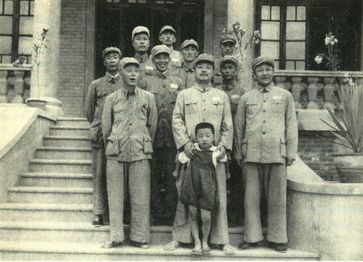 He Long and Xi Zhongxun in Xi'an (1949)