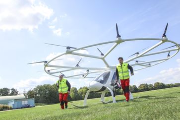 Der Volocopter bringt den Notarzt schnell zum Einsatzort.