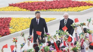 Brasiliens Präsident Lula da Silva bei seinem Staatsbesuch in China mit Präsident Xi Jinping (2023) Bild: Ding Haitao