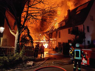 Großbrand in der Merklinger Kirchgrabenstraße
