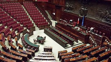 Der Plenarsaal des Abgeordnetenhauses im Palazzo Montecitorio