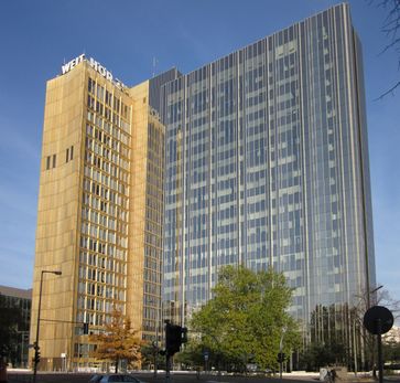Hauptsitz des Axel Springer Verlags in Berlin an der ehemaligen Sektorengrenze, 2010
