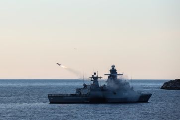 Die Korvette F 263 Oldenburg feuert erstmals RBS15-Lenkflugkörper  (19.05.2022). Bild: Bundeswehr/Marcel Kröncke Fotograf: Tanja Wendt