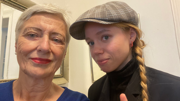 "Entzückend, hoch kreativ": Marieluise Beck und "Kateryna P." Bild: Screenshot: Twitter / MArieluise Beck