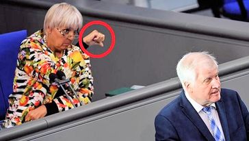 Bundestagspräsidentin Claudia Roth nutzt ihre Position öfters zur ungebetenen Kommentierung der Redner (2020)