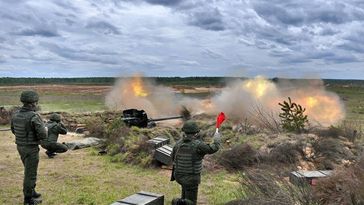 Die aktuellen Manöver sind nicht die ersten, die Minsk in diesem Jahr durchführt: Das Foto zeigt weißrussische Artillerie auf einem Truppenübungsplatz bei Borissow, Gebiet Minsk, 27. Mai 2022.