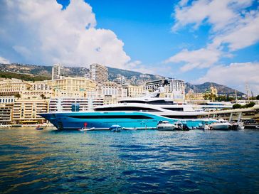Yacht GO am Steg in Monaco  Bild: MS Partyboot Deutschland GmbH Fotograf: Captain Franky