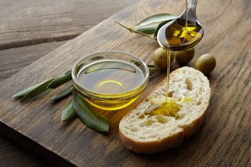 Olivenöle aus Europa und Spanien: unverzichtbarer Bestandteil der Mittelmeerküche, wichtiger Beitrag zum Schutz des Planeten