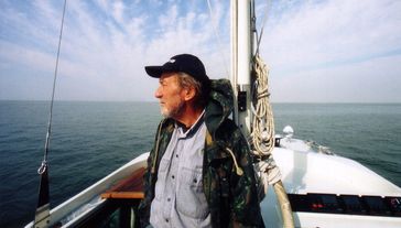 Rollo Gebhard auf seinem Segelboot unterwegs auf dem Schwarzen Meer  Bild: Angelika Gebhard Fotograf: Angelika Gebhard