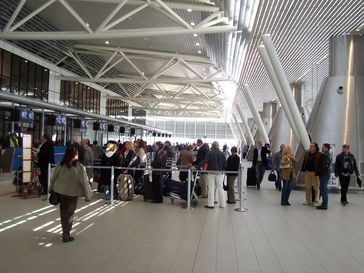 Flughafen von Sofia: Der Check-in-Bereich des Terminal 2