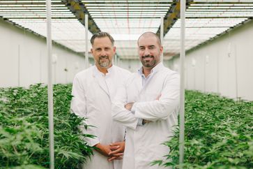 Co-Gründer Dr. Nikolaos Katsaras und Dogan Küncekli  (2025) Bild: German Cannabis Standard Fotograf: Markus Braumann