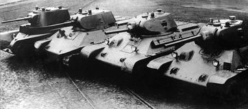 BT-7, A-20, T-34 Modell 1940 und T34 Modell 41 im Vergleich: Damals wie heute, Deutsche Soldaten an der Russischen Grenze...