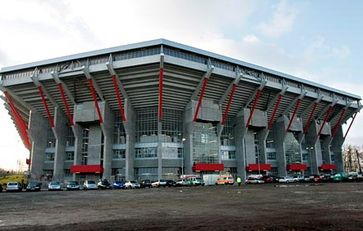 Außenansicht des Fritz-Walter-Stadions