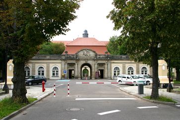 Eingangsportal des Klinikums St. Georg Leipzig