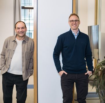 Roland Fleischhacker und Thomas Hahn  (2025) Bild: Deepsearch GmbH Fotograf: Deepsearch GmbH