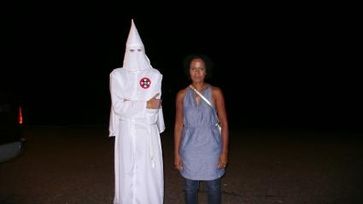 Ku-Klux-Klan-Mitglied und Mo Asumang