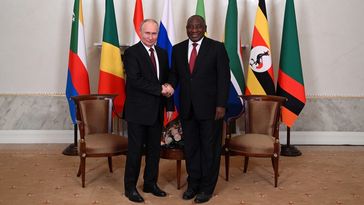 Wladimir Putin und Cyril Ramaphosa bei einem Treffen in Sankt Petersburg, Archivbild Bild: Sputnik / Ramil Sitdikow