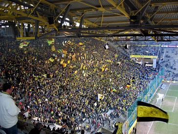 Signal Iduna Park vor einem Bundesliga-Spiel