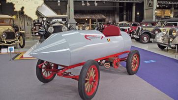 Camille Jenatzys Rekordwagen La Jamais Contente, das erste Fahrzeug, das schneller als 100 km/h fuhr, 1899.Bild: SWR Fotograf: SWR - Südwestrundfunk