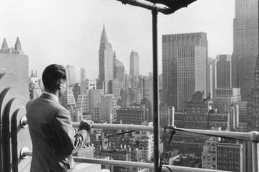 Reinhard Mohn in New York, 1954  Bild: Bertelsmann SE & Co. KGaA Fotograf: Bertelsmann SE & Co. KGaA