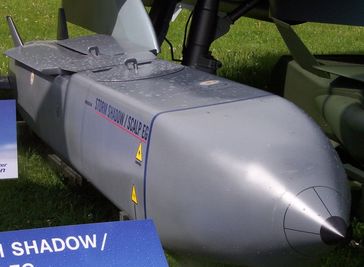 Storm Shadow ist ein von Großbritannien und Frankreich entwickelter Marschflugkörper. Hersteller ist das europäische MBDA-Konsortium. In Frankreich wurde er unter dem Namen SCALP in den Dienst gestellt.