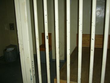 Haftzelle der deutschen Polizei