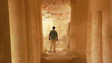 In der Nekropolis von Theben finden sich Abbildungen altägyptischer Leichenzüge. . Bild: ZDF Fotograf: Bo Travail ! - Voyage