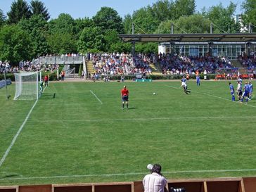 Birgit Prinz in der 73. Minute beim Strafstoß zum 4:0-Endstand im Bundesligaspiel Frankfurt – Potsdam, 12. Mai 2008[1]