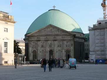 St.-Hedwigs-Kathedrale am ehemaligen Forum Fridericianum, dem heutigen Bebelplatz